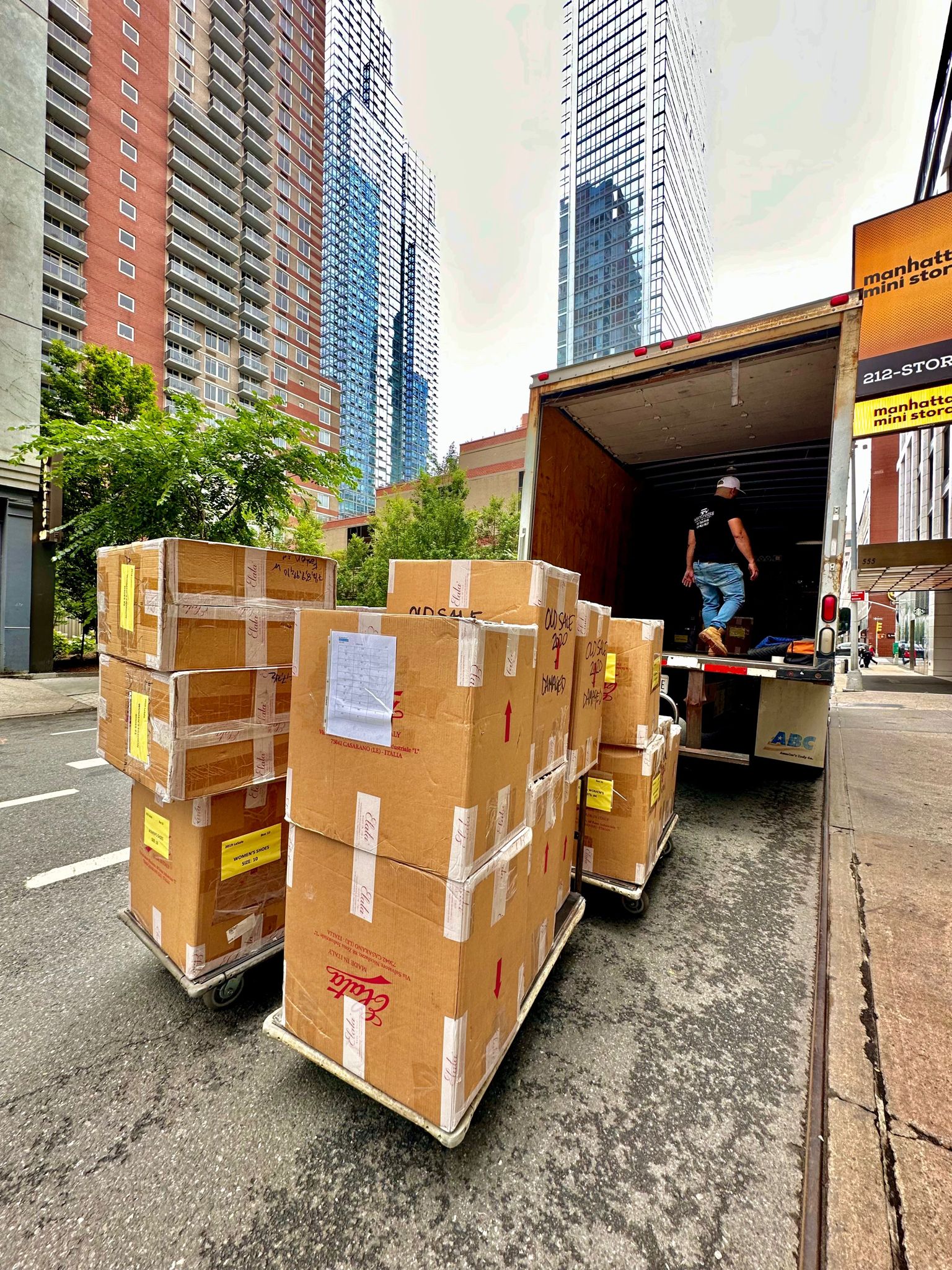 MVXPRESS MOVING & DELIVERY